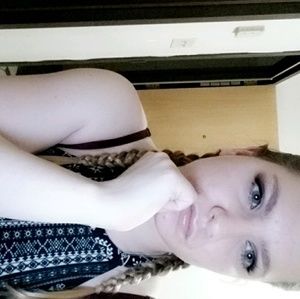 Meet your Posher, Sabrina